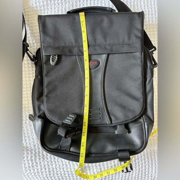 TUMI Black Crossbody Messenger Expandable Bag Purse Nylon With Leather Trim - Picture 10 of 10